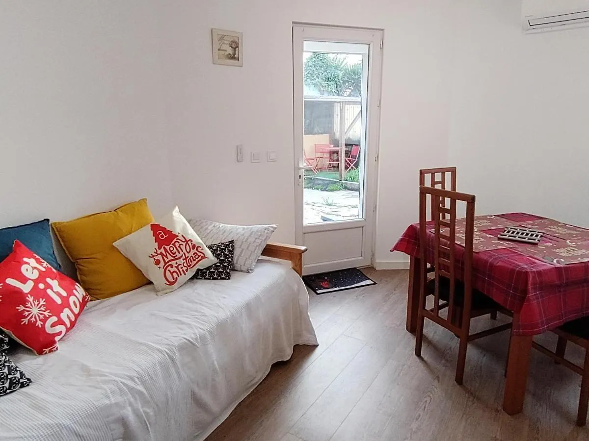Ideal Pied A Terre Proche Cannes & Sophia, Parking 穆然 0*,  法国